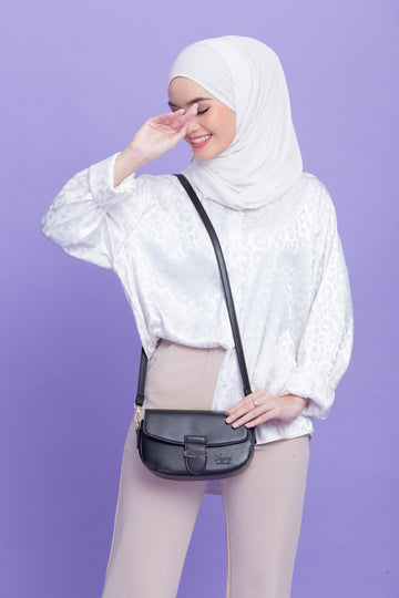 Maudy Sling Bag